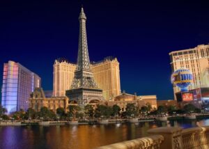 Les coulisses de la Tour Eiffel : ses reproductions dans le monde