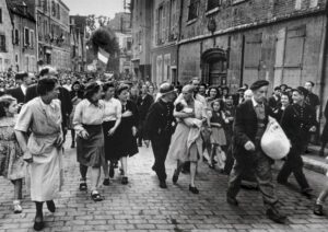 Les plus grands photographes de tous les temps : Robert Capa (22 octobre 1913 - 25 mai 1954)